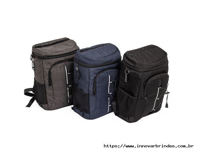 Mais que uma bolsa trmica, ela possui capacidade de 32 litros e alas que permitem carreg-la nas costas. Feita em oxfo